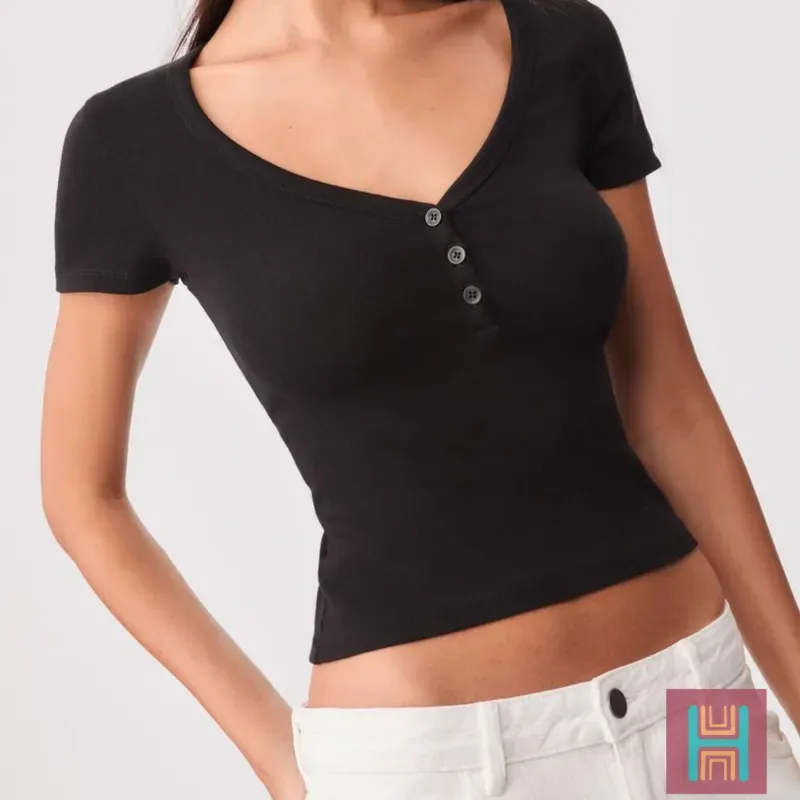 CAMISETA MANGA CORTA BOTONES NEGRO 0022