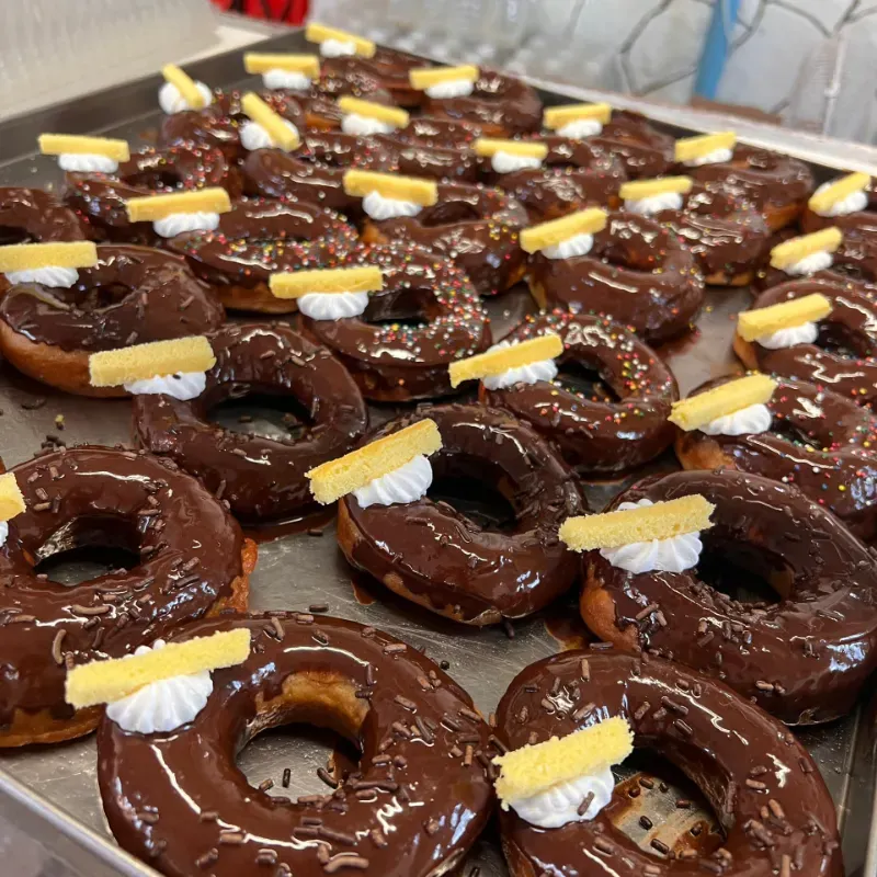 Rosquillas de cobertura de chocolate