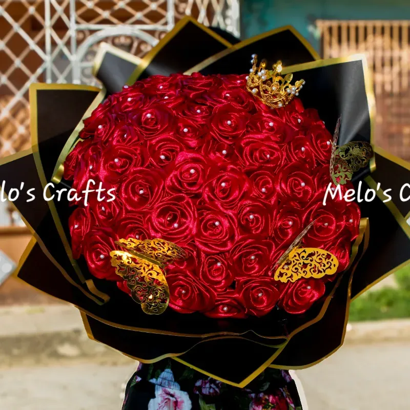 Ramo de 60 rosas de saten