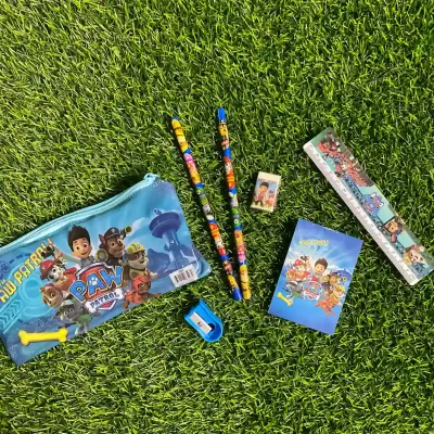 Cartuchera con utiles