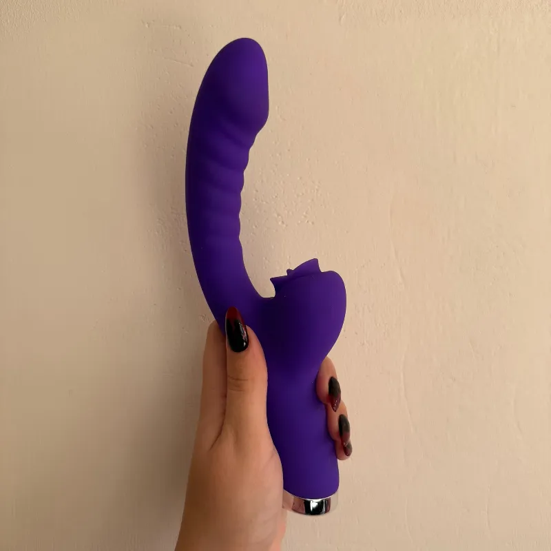 Vibrador con Succionador. 
