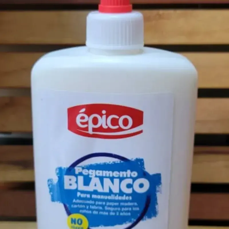 Pegamento blanco