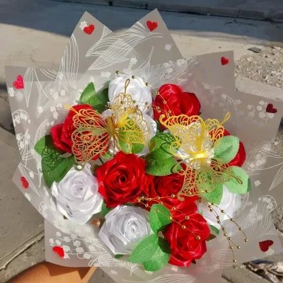 Ramo de Rosas Eternas 