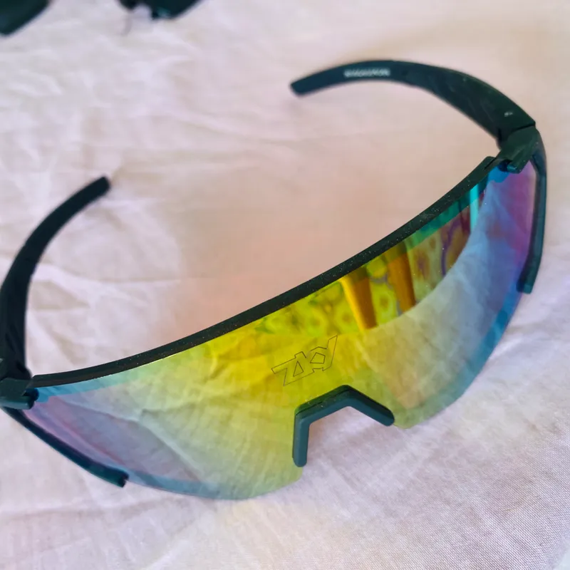 Gafas de sol con lentes tornasol