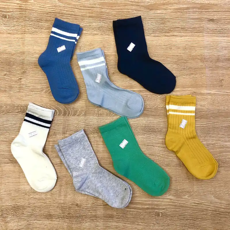 Pares de medias variados colores