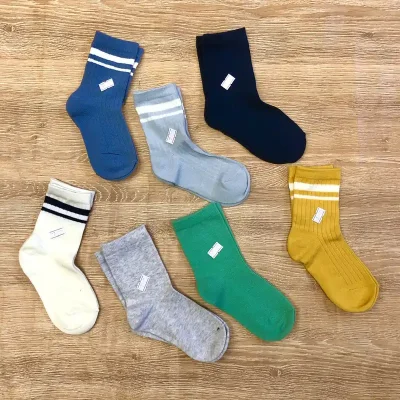 Pares de medias variados colores