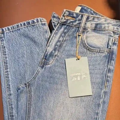 Pantalón de mezclilla Stradivarius