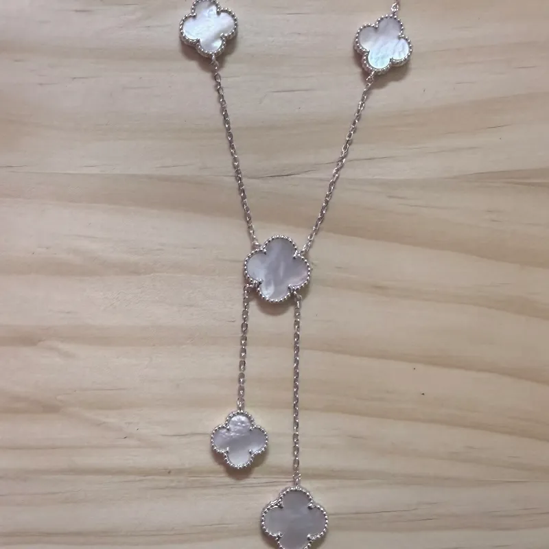 Cadena Van Cleef 5 tréboles colgante Blancos