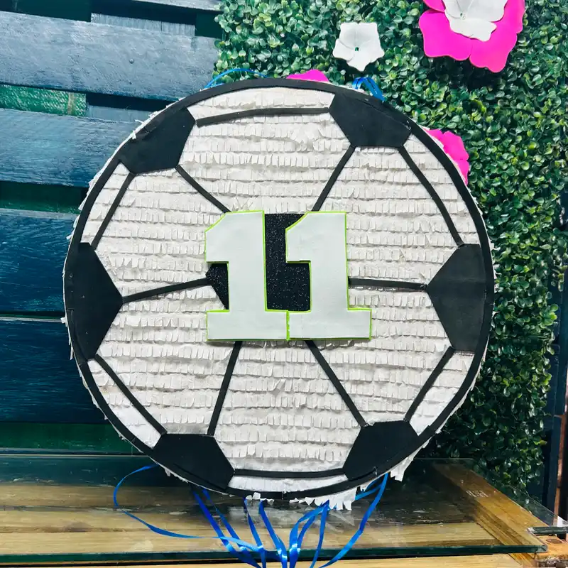 Piñata futbol