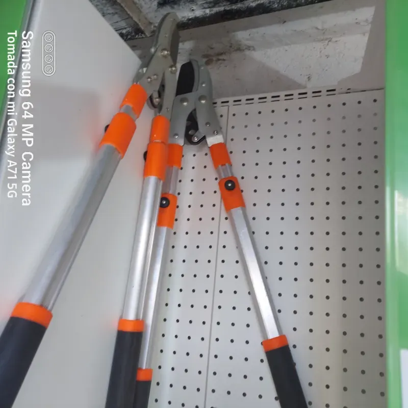 Tijera de jardinería