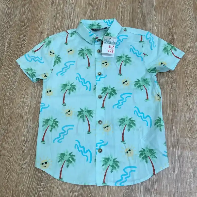 Camisa con palmeras y soles