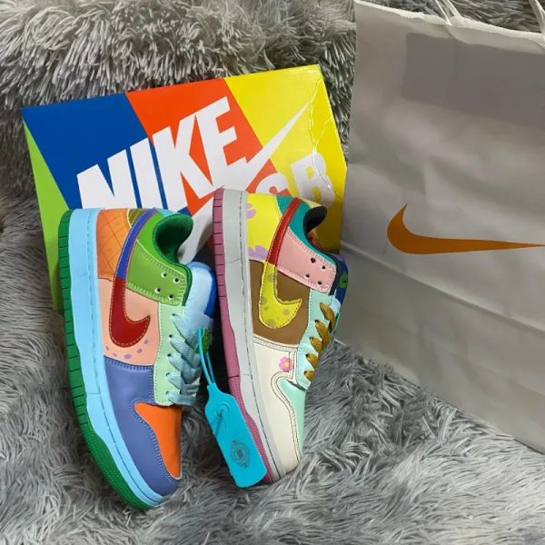 Tenis Nike de colores 