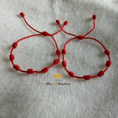 Pulsera 7 Nudos hilo rojo de cuerda