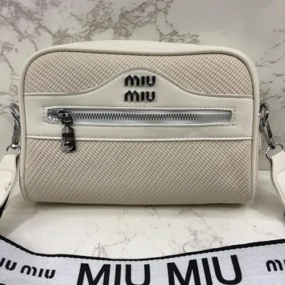 Cartera Miu Miu