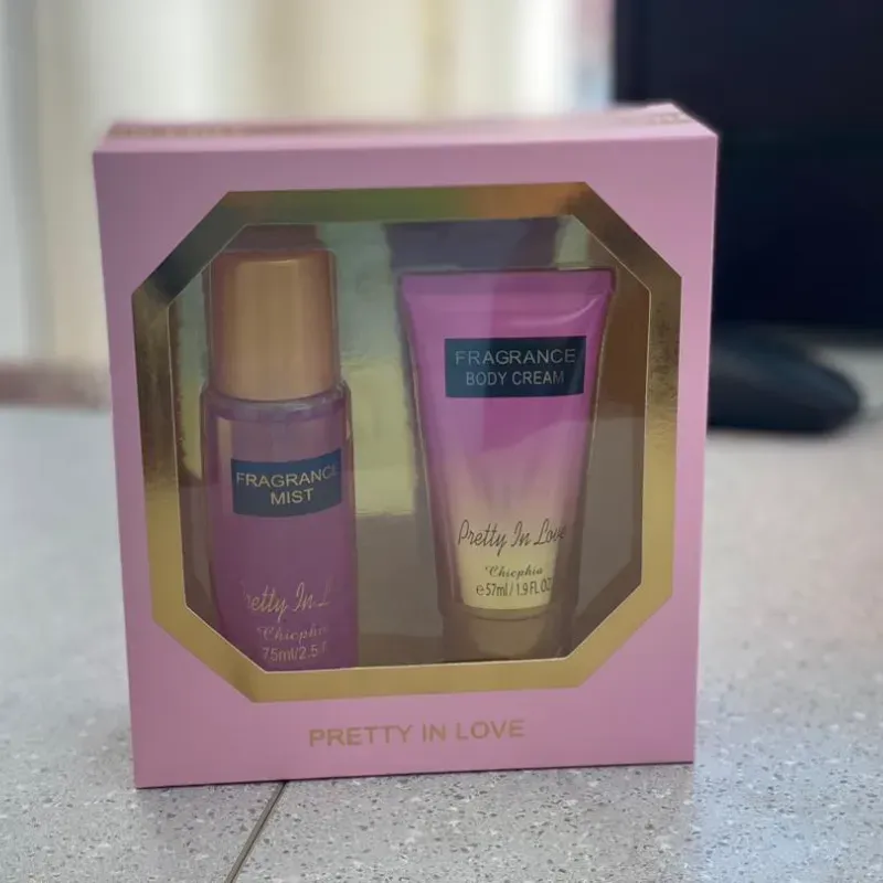 Set de Perfume 75 ml y Crema Corporal 57 ml