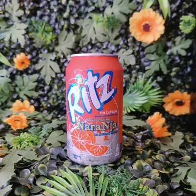 Refresco de Lata de Naranja