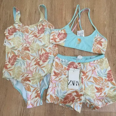 Set de trusa y conjunto tropical Zara