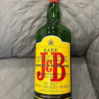 BOTELLÓN WHISKY J&B 3 LITROS + ENERGIZANTES