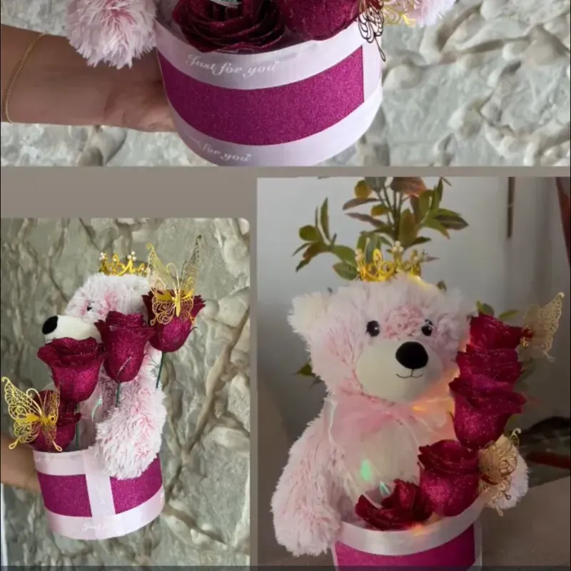 Caja de regalo con peluche