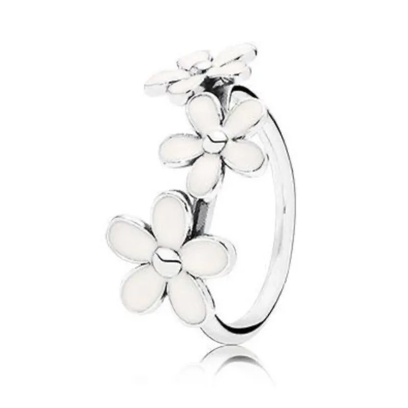 Anillo de 3 Flores Blancas