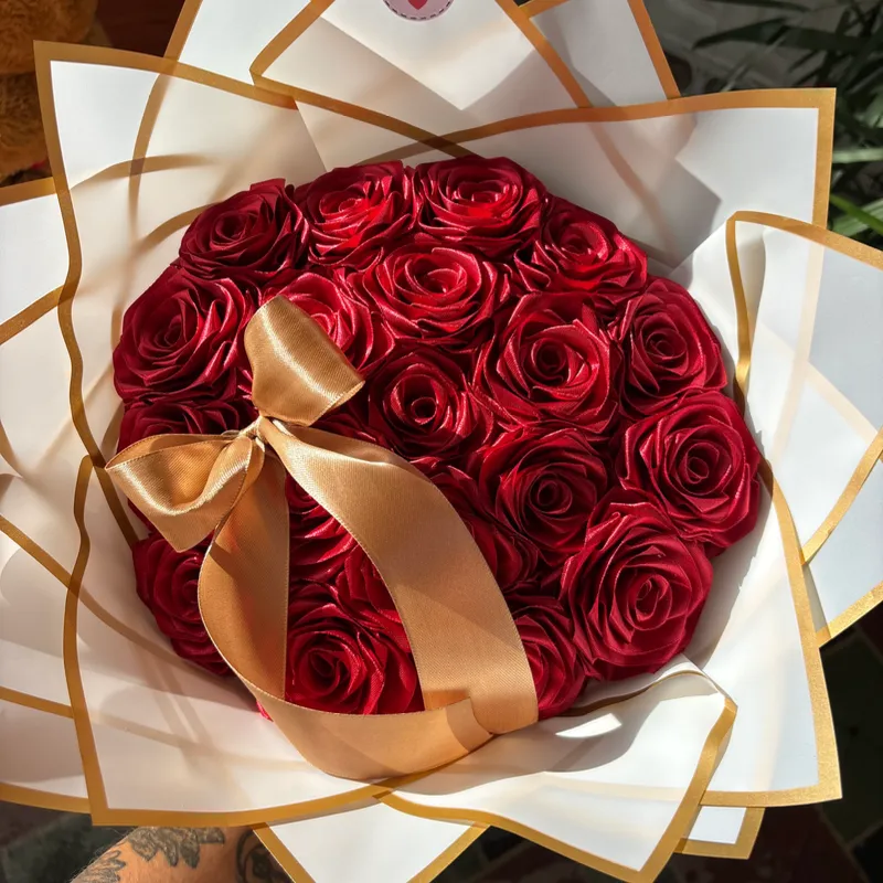 Ramo de rosas eternas