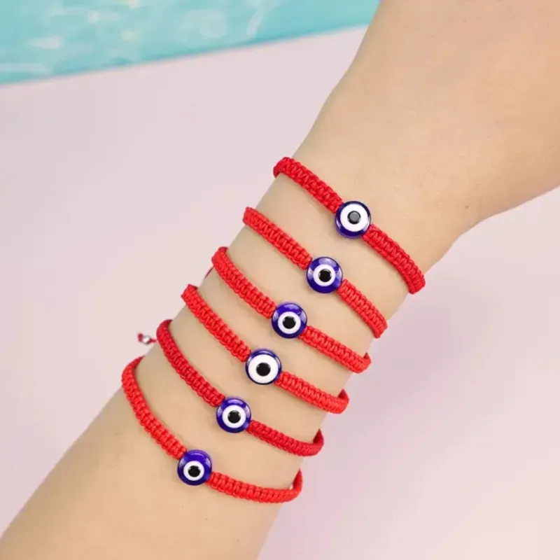 Pulsos tejidos con ojo turco