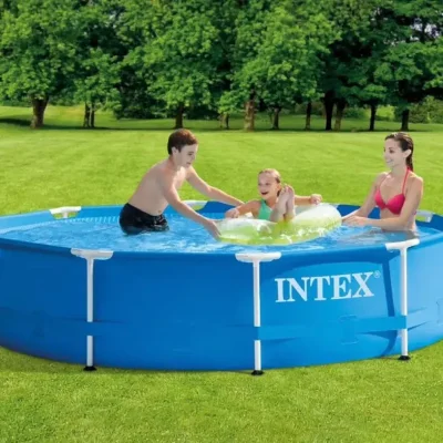 Piscina de forma circular para niños y adultos. Marca Intex