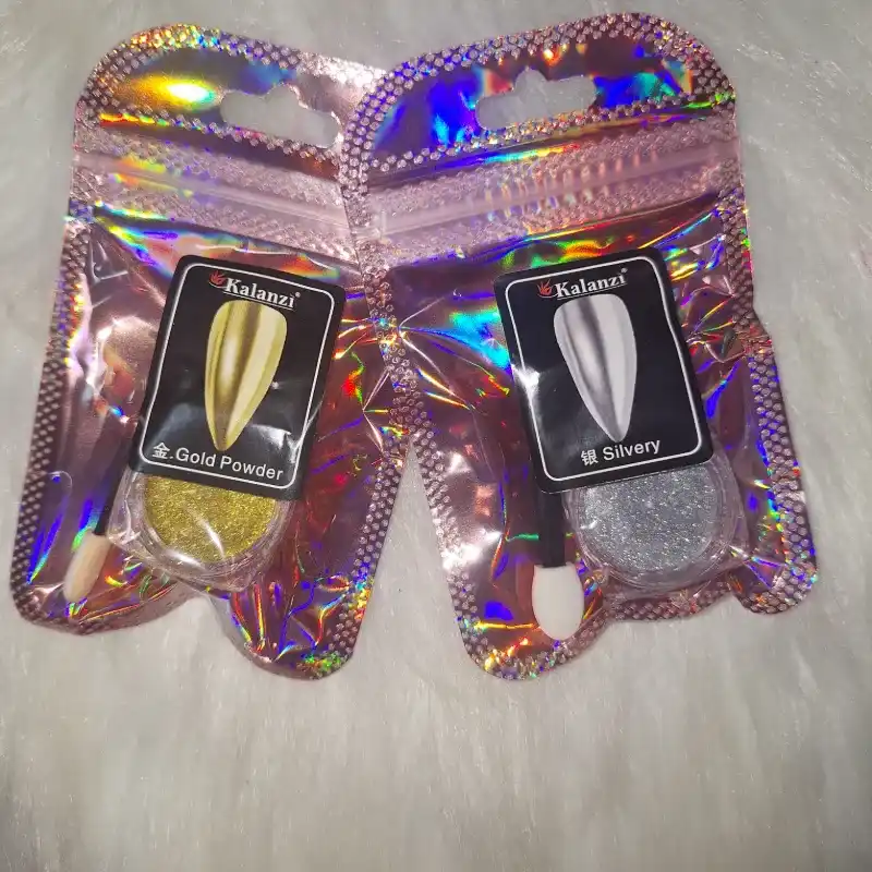 Efecto espejo dorado y plateado