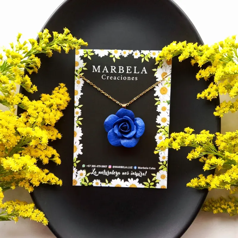 ✨Cadena de Rosa Azul Rey✨