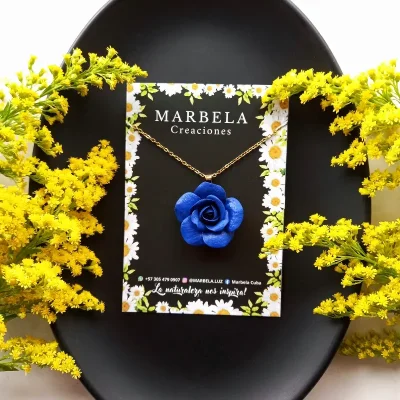 ✨Cadena de Rosa Azul Rey✨
