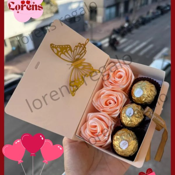 Caja con flores eternas