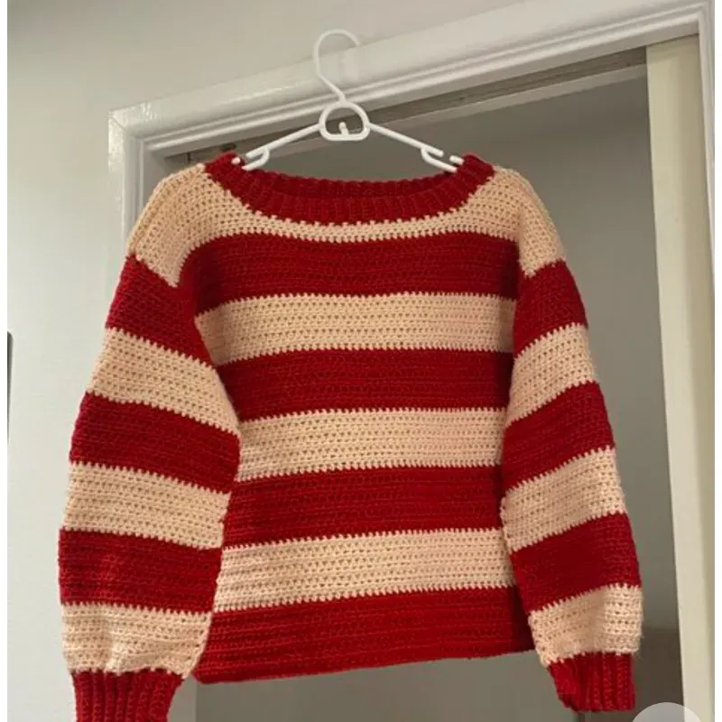 Suéter Rojo y Blanco