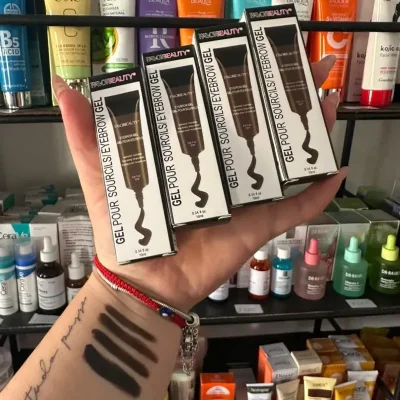 Gel con color para cejas