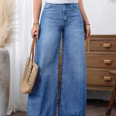 Pantalón azul ancho