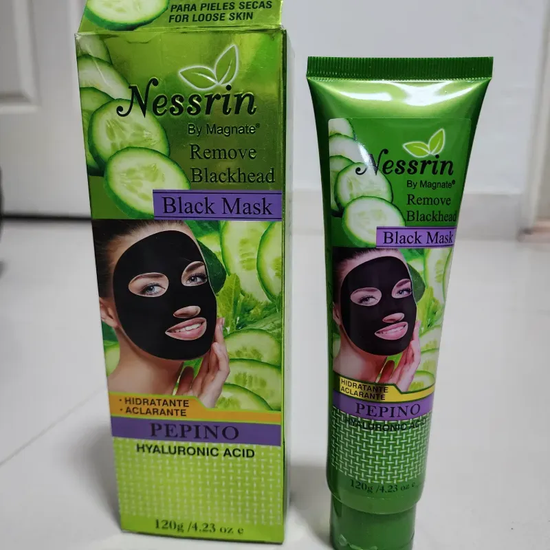 Mascarilla negra de pepino con acido hialuronico 120g