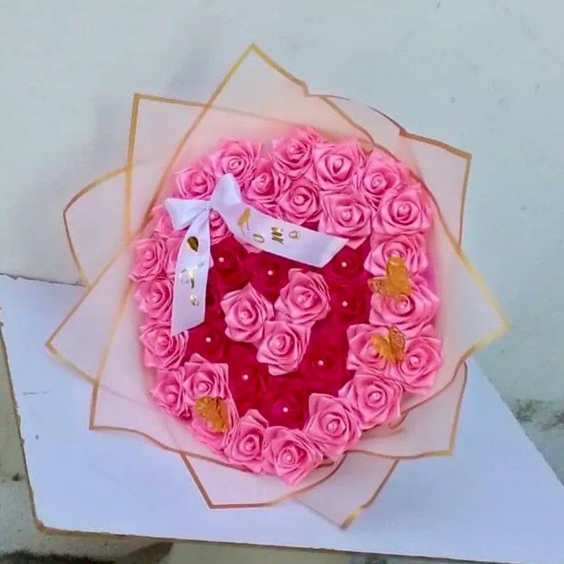 RAMO DE 40 ROSAS ETERNAS