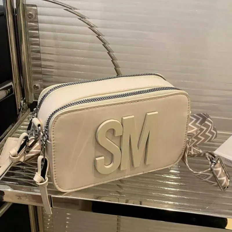 Cartera SM de shein