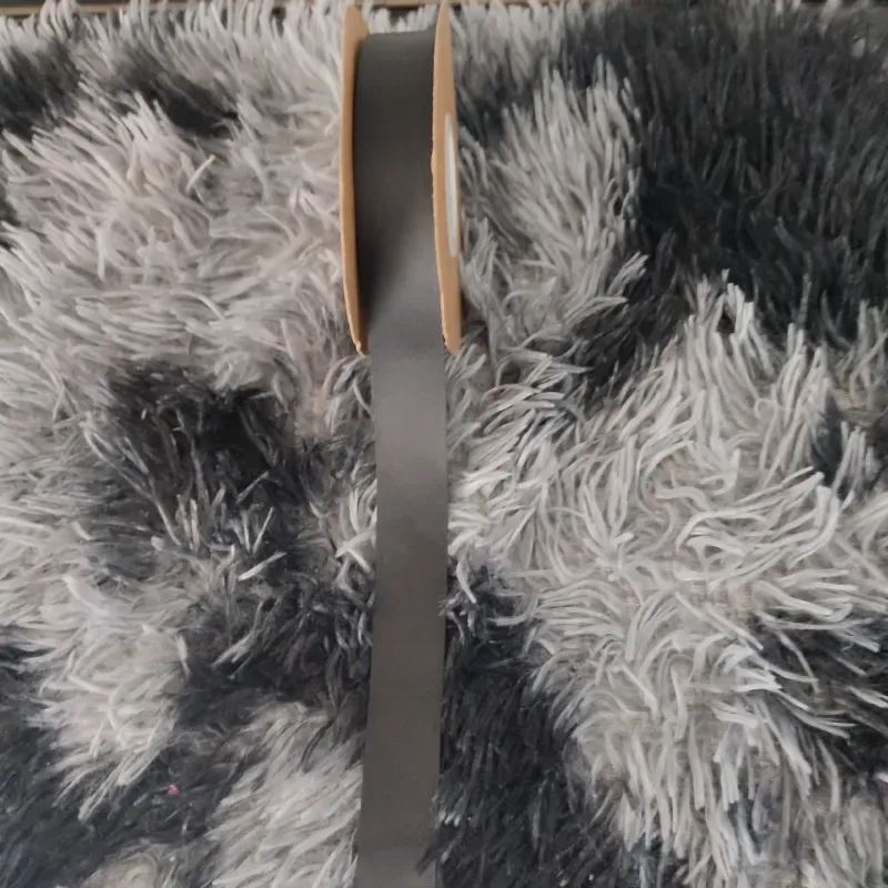 Cinta de satín de 2,5cm negra