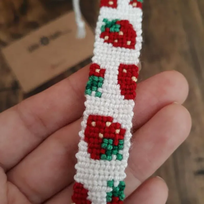 pulso tejido de fresita