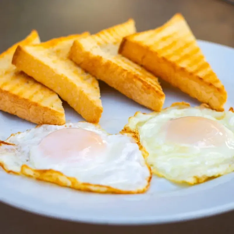 Huevos Fritos con Tostadas