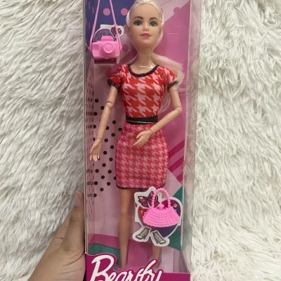 Muñecas Barbie con accesorios