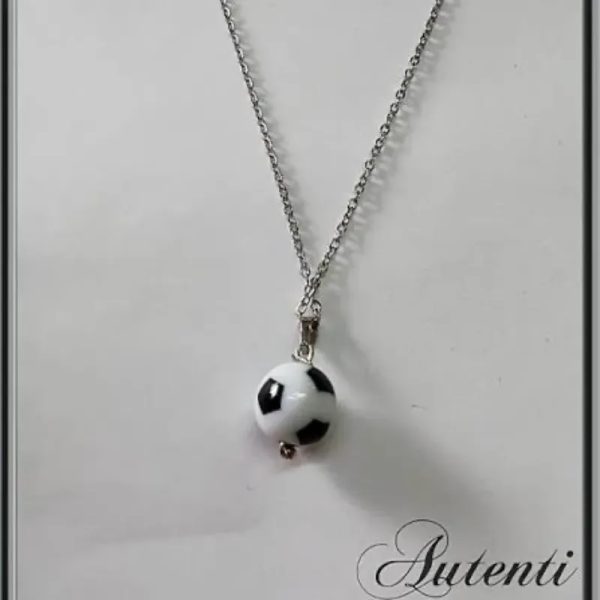 Cadena de acero con dije de pelota de futbol