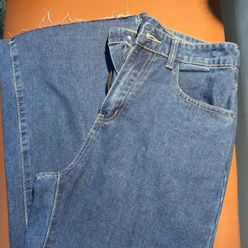 Pantalón de mezclilla shein