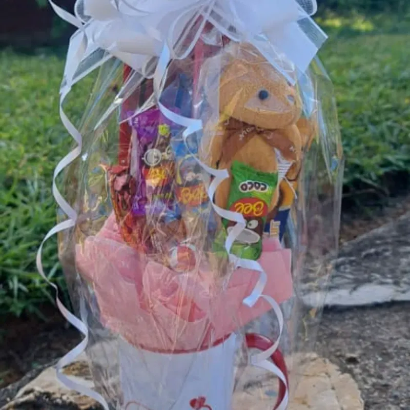 Jarra con chuches y peluche