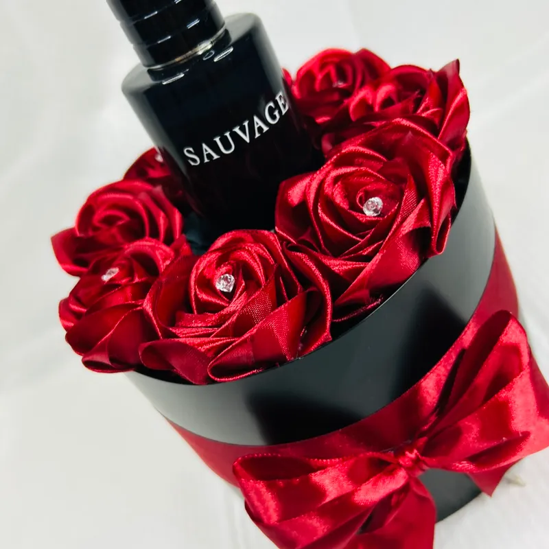 Rosas eternas y Sauvage