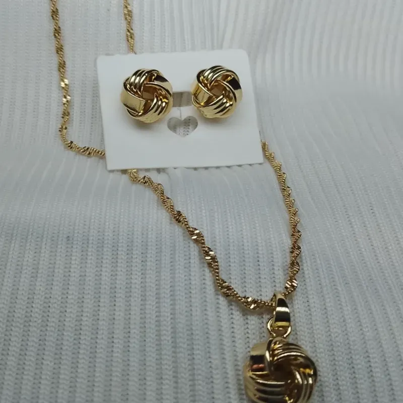 Set de Nudos Cadena+aretes