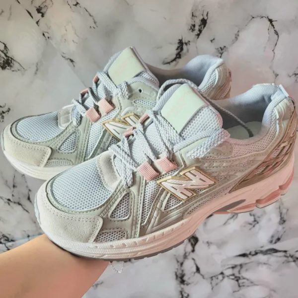 New balance 1906R