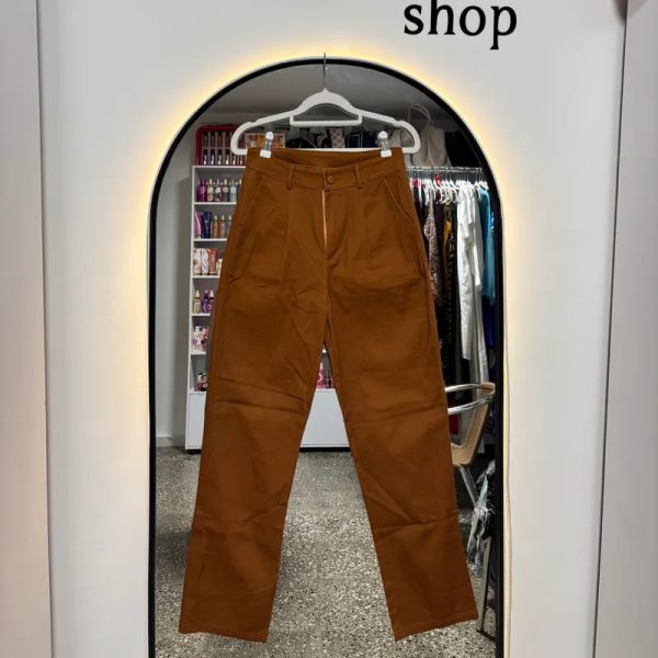 pantalón carmelita