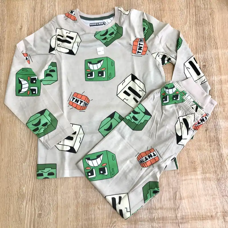 Pijama de Minecraft color crema