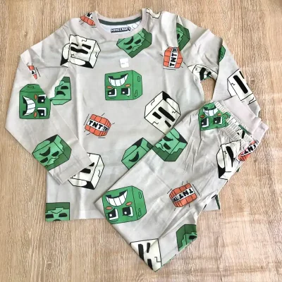 Pijama de Minecraft color crema